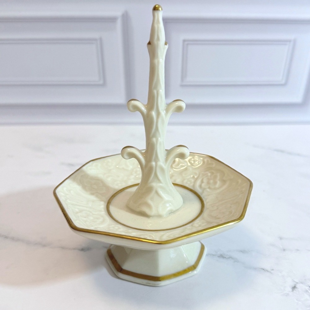 VTG Lenox Embossed Cream 24K Gold Porcelain‎ Ring Dish Holder Tree 6" X 4 1/2"